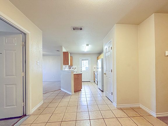 5th image of 322 N 10th St APT A