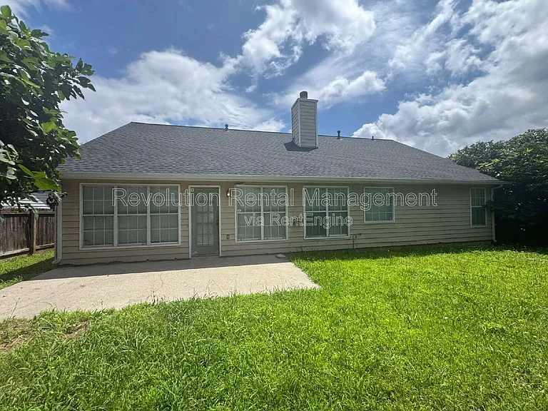 882 Conners Cv NW — Photo 2