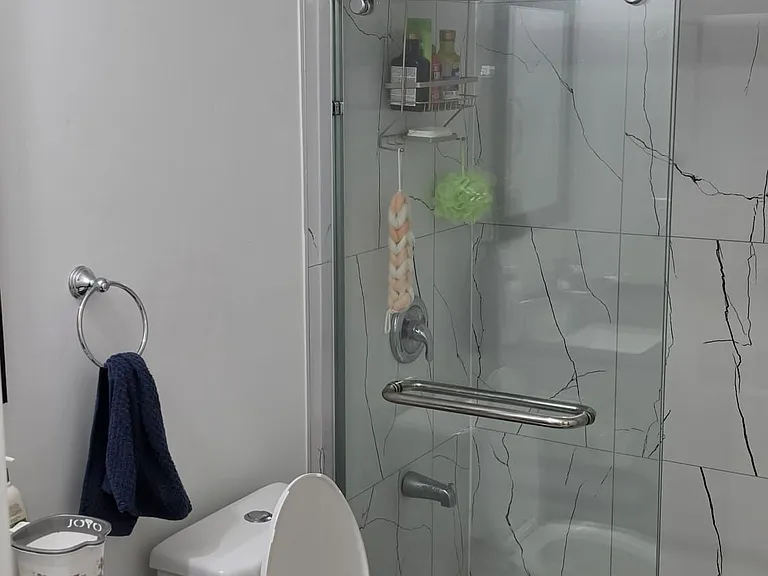 14 Lady Evelyn Cres #BASEMENT — Photo 8