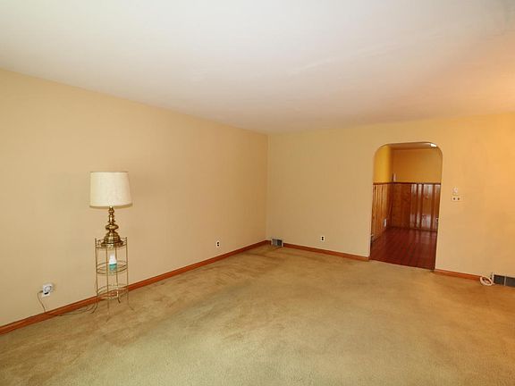 5th image of 4803 Oak Park Dr
