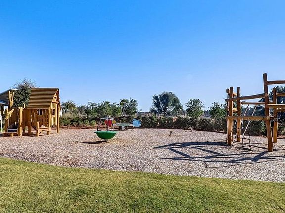 4th image of 253 Spartina Ln