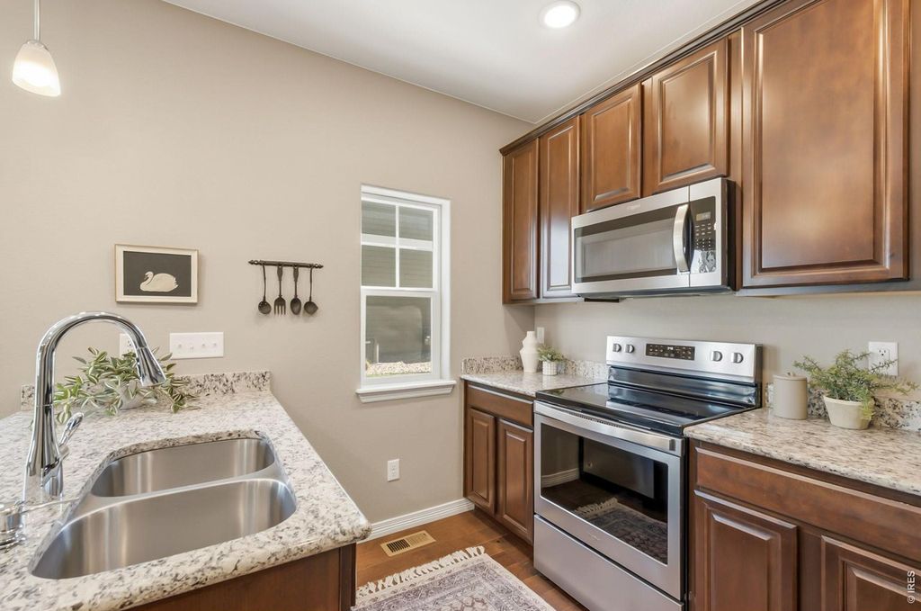 2420 Ridge Top Dr #4