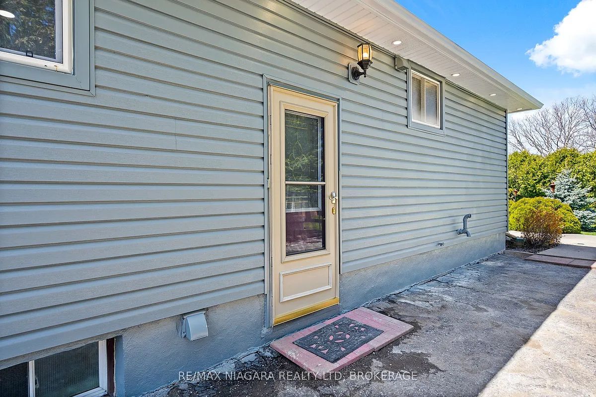 Building Photo - 8235 Paddock Trail Dr #LOWER