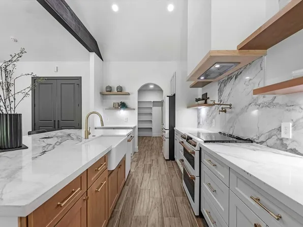 1265 Road 66112, Dayton, TX 77535