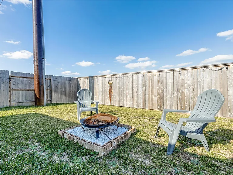 949 Gentle Moss Dr — Photo 18