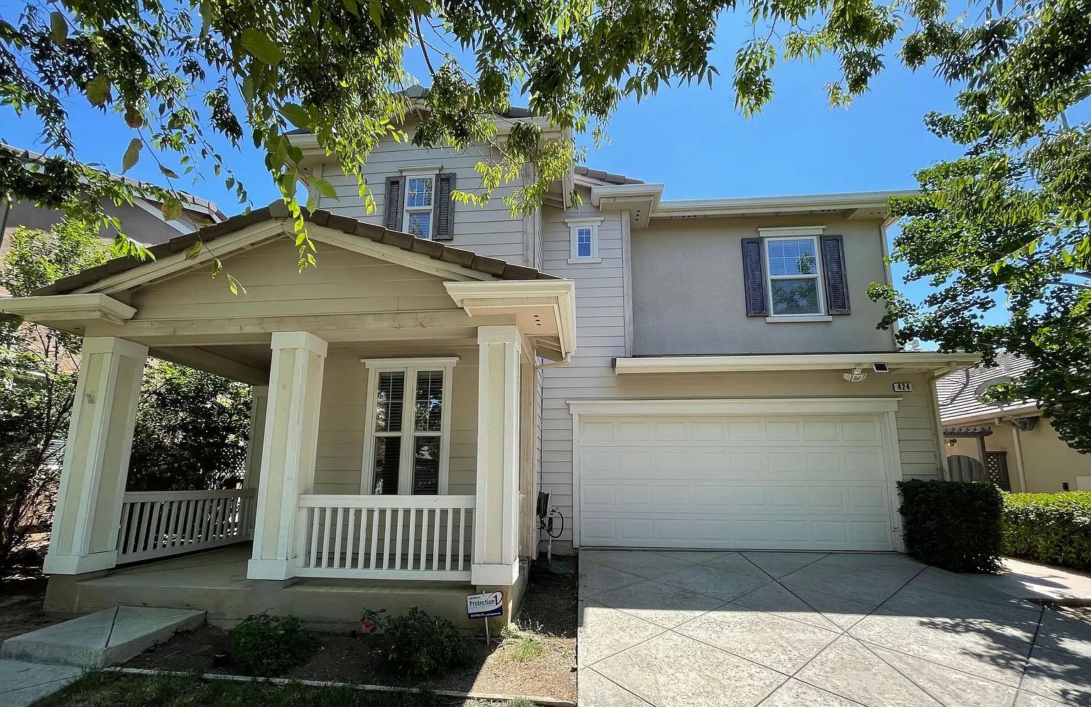 424 Goodall Dr photo 1