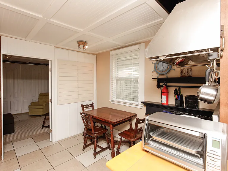 403 Crawford Rd #B — Photo 10