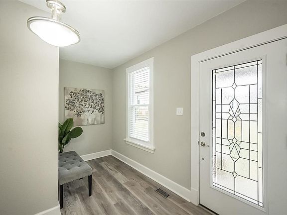 5th image of 5729 Southwest Ave