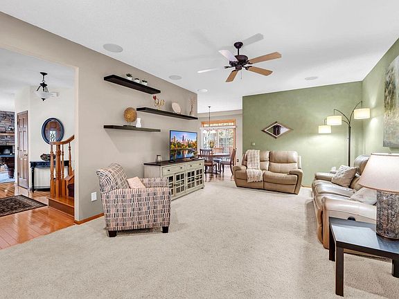 3rd image of 4411 113th STREET