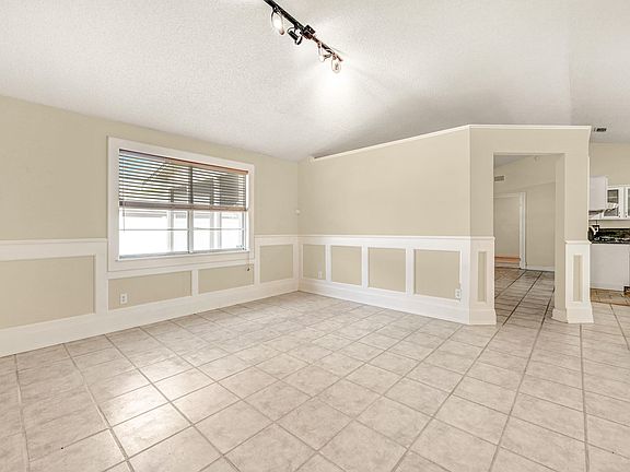 5th image of 1219 Sugar Creek Ln