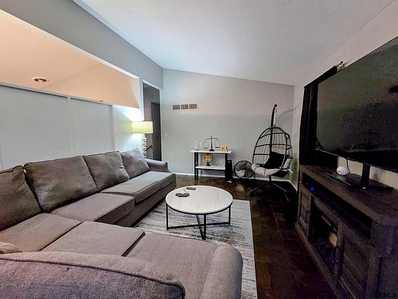 5th image of 8462 Grand Ave
