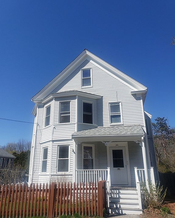 1st image of 20 Brook St #1