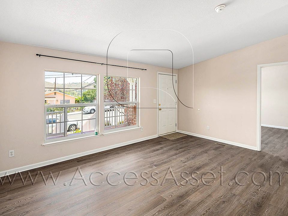 1st image of 307 N Poe St #B