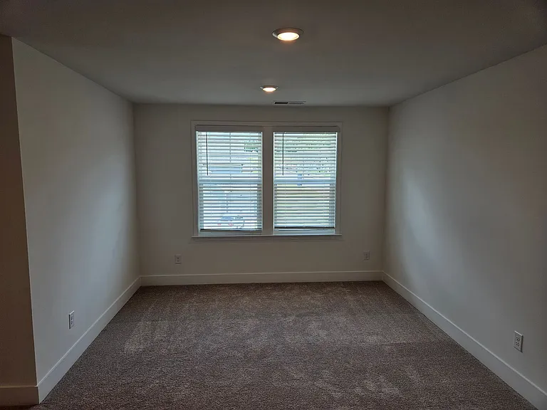 97 Andalusa Ct — Photo 31