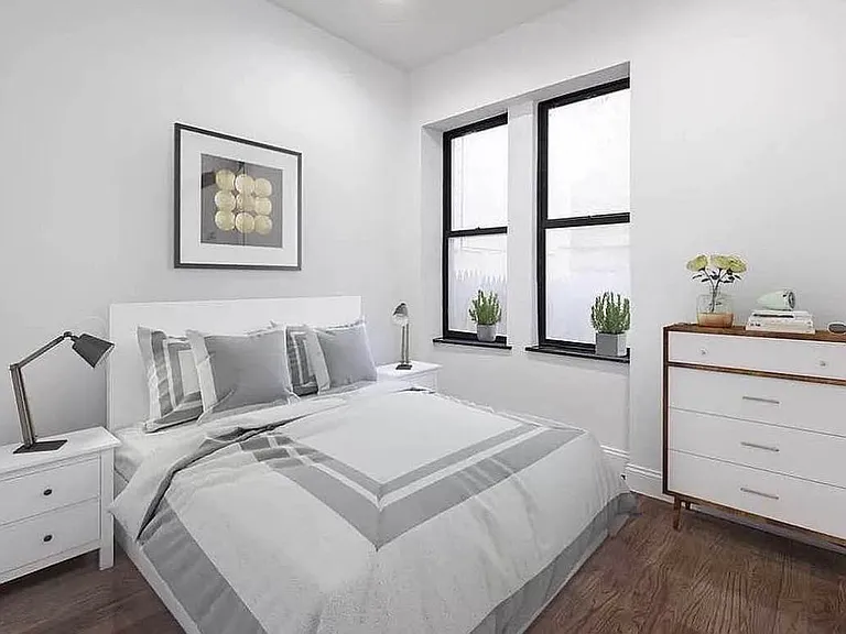 24 Saint Marks Pl #A — Photo 4