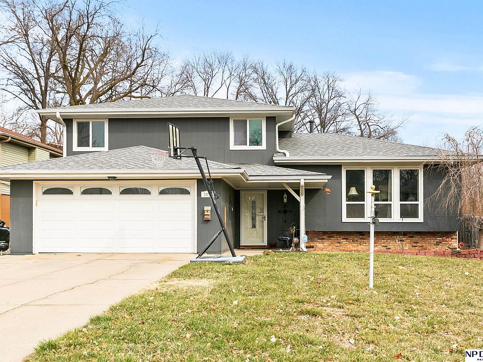 1st image of 3012 Leawood Dr
