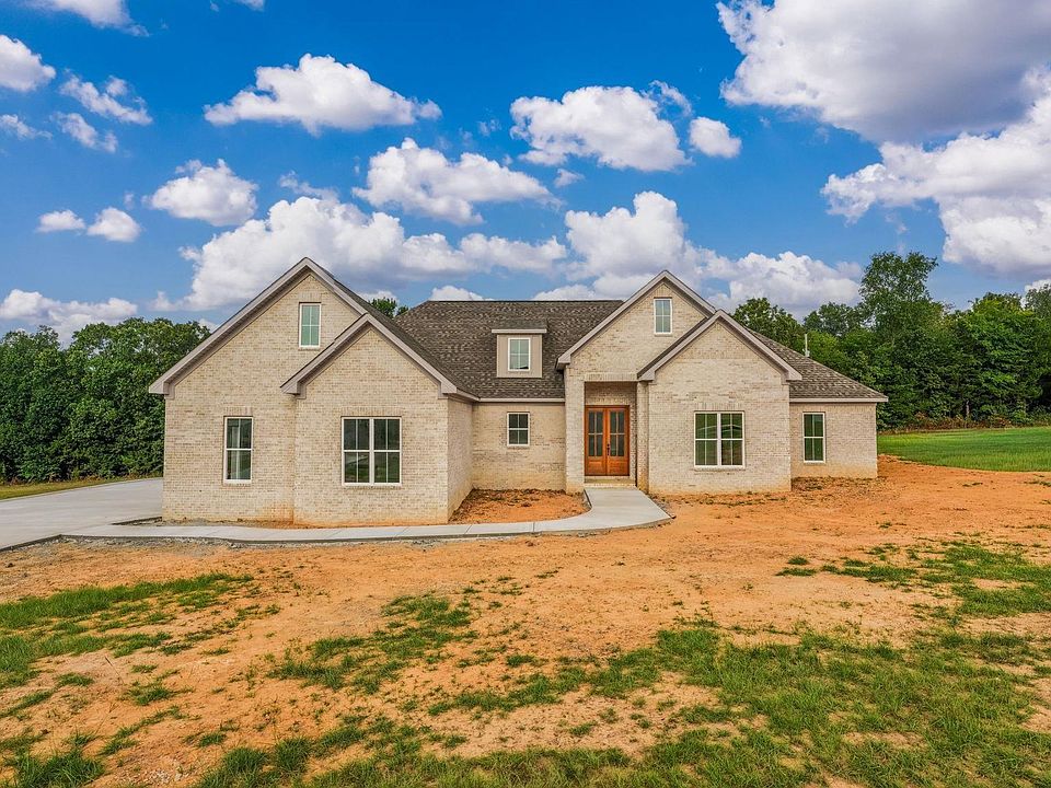 1st image of 13 Avrey Ln