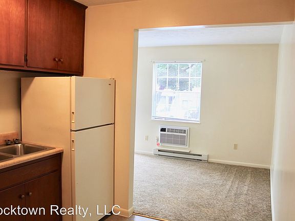 5th image of 255 W Elizabeth St APT E