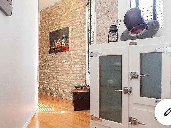 3rd image of 1211 N Honore St #1