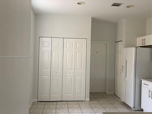 5th image of 4026 Peppertree Dr #4026