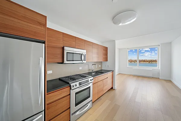 Rented by Gotham Organization | media 16