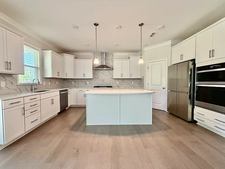 11212 Glasden Rd — Photo 12