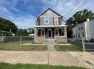 7138 Shelbourne St, Philadelphia, PA 19111
