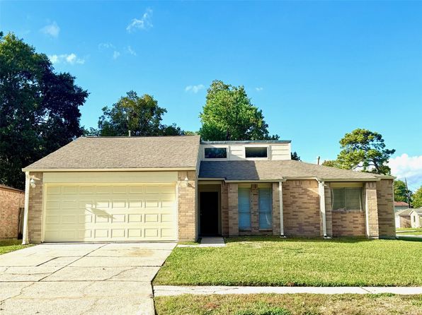 2435 Summer Spring Dr