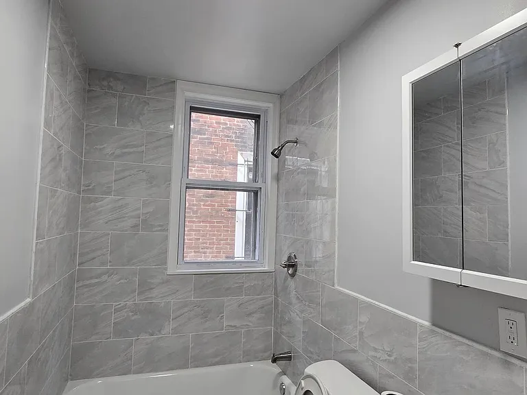 1411 W Loudon St — Photo 56