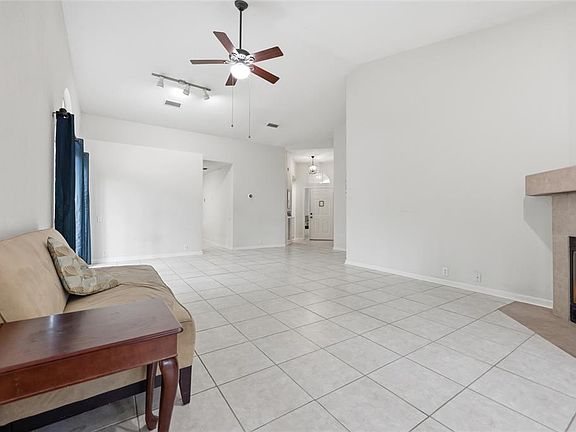 5th image of 1736 NW 16th Pl