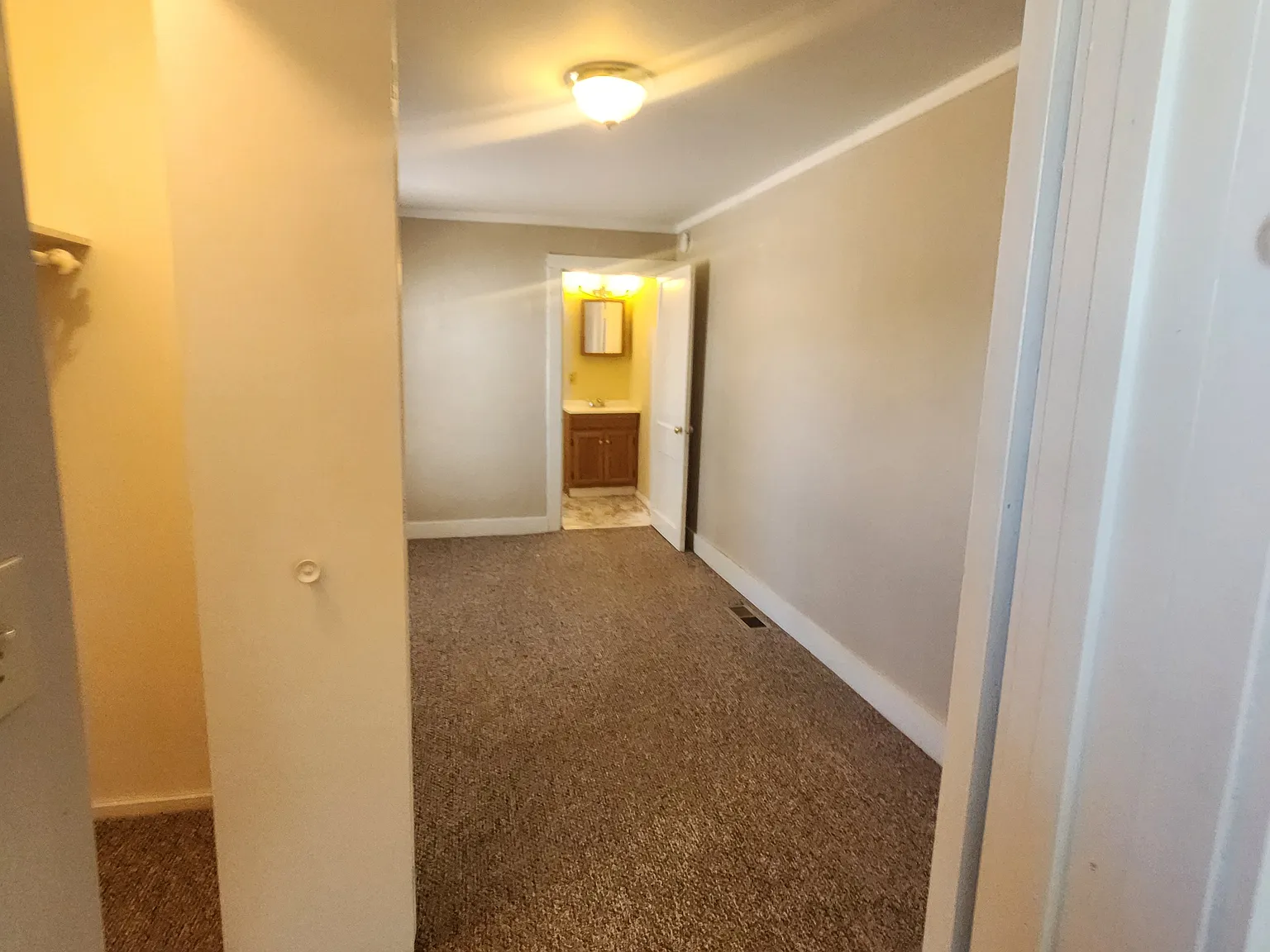 1 bed, 600 sqft, $750 — Photo 4