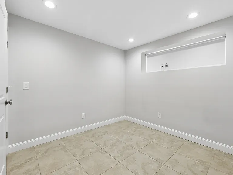 116-118 Hickory Ave — Photo 30