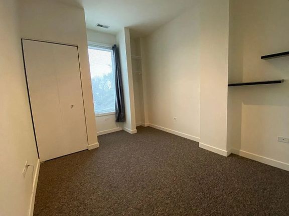 3rd image of 1619 N Clybourn Ave APT 3