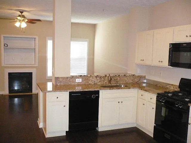 117 Creekwood Dr — Photo 7