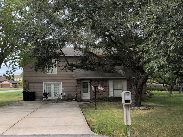 630 S 5th St, La Porte, TX 77571