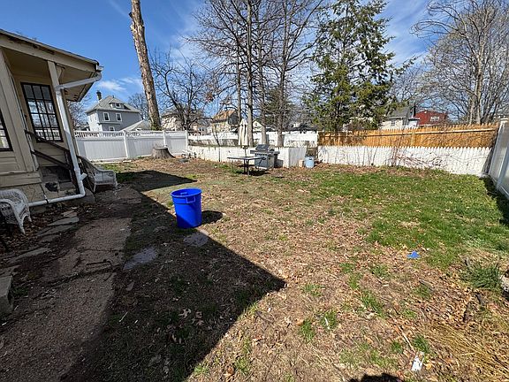 2nd image of 413 E 7th Ave
