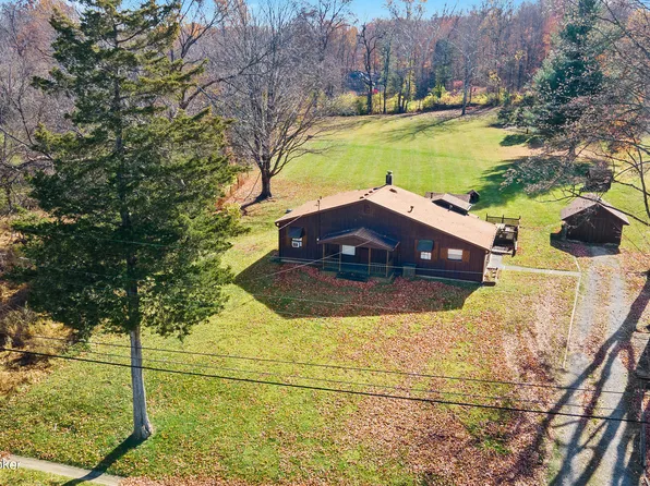 117 Rollington Rd, Pewee Valley, KY 40056