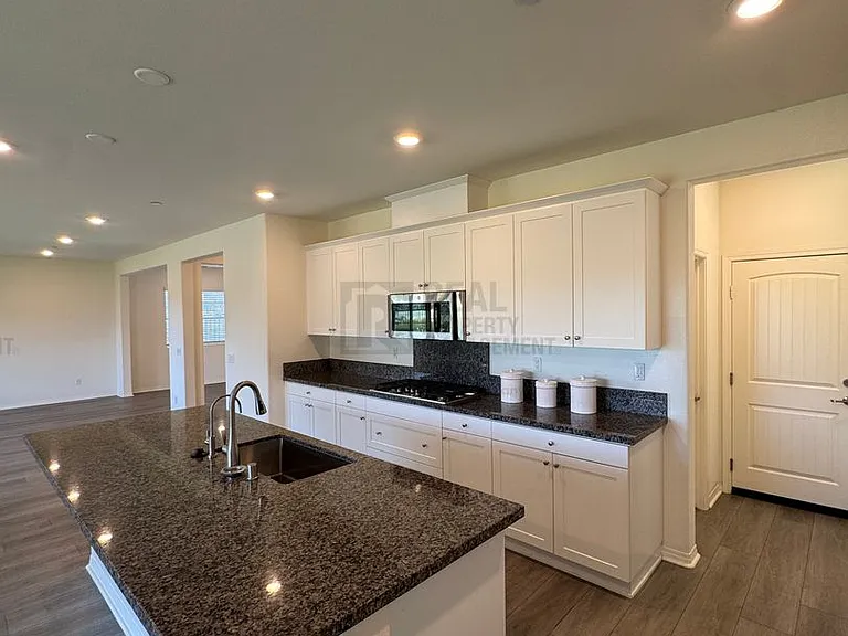 29261 Humboldt Ct — Photo 13