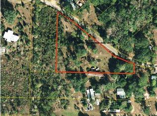 99 Sarah St, Freeport, FL 32439