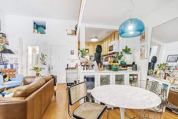 1st image of 73 W 68th St APT 3