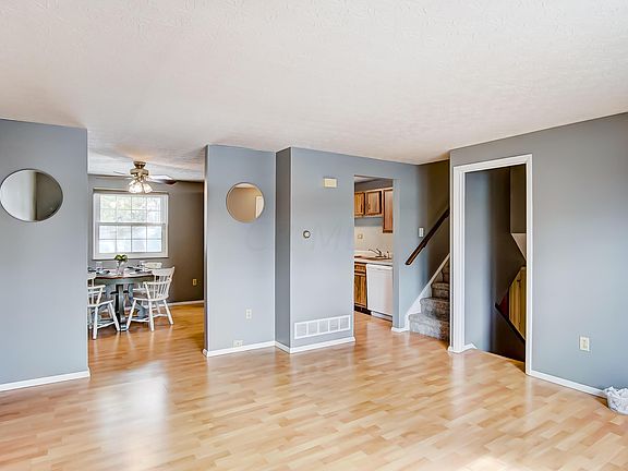 3rd image of 3792 Farm Brook Ln
