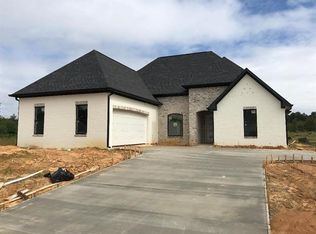 318 Bristlecone Ct, Flowood, MS 39232