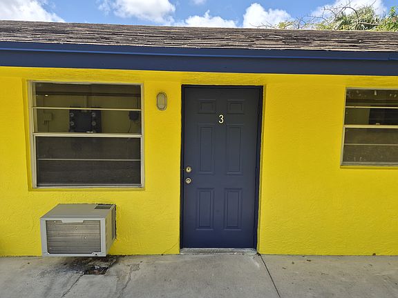 2nd image of 1120 18th Ave N APT 3