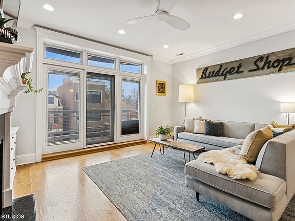 4th image of 2250 W Foster Ave Unit 3E