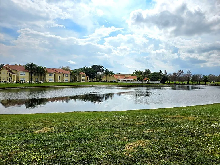 12950 Vista Isles Dr #425 — Photo 10