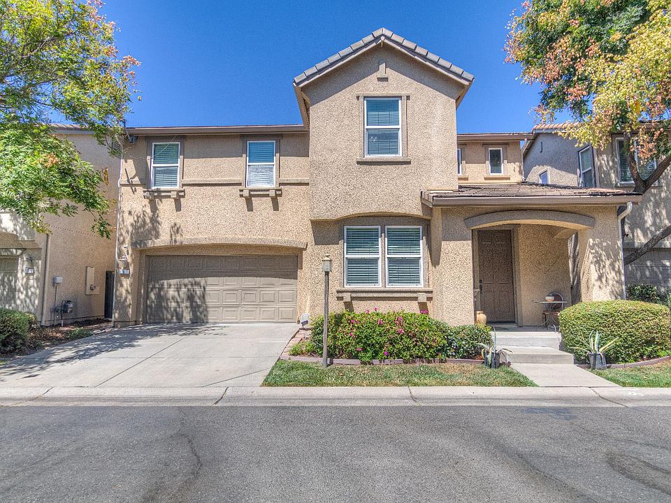 1st image of 9 Haddock Pl