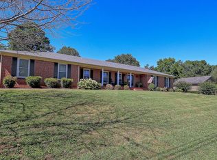 1408 Lyon St, Columbia, TN 38401