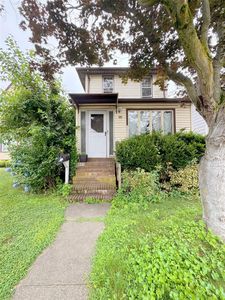 124 Raymond Street, Rockville Centre, NY, 11570