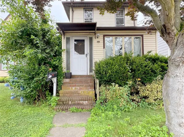 124 Raymond Street, Rockville Centre, NY 11570
