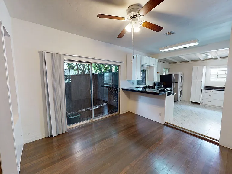West Hollywood Oasis! *Free Rent* — Photo 5